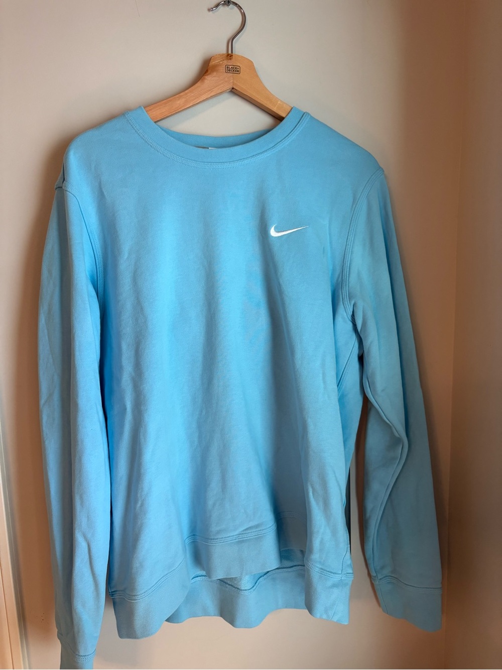 Nike Men’s Sky Blue Crewneck Sweatshirt with White Swoosh